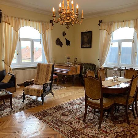 מריבור The Marchburg Apartment מראה חיצוני תמונה