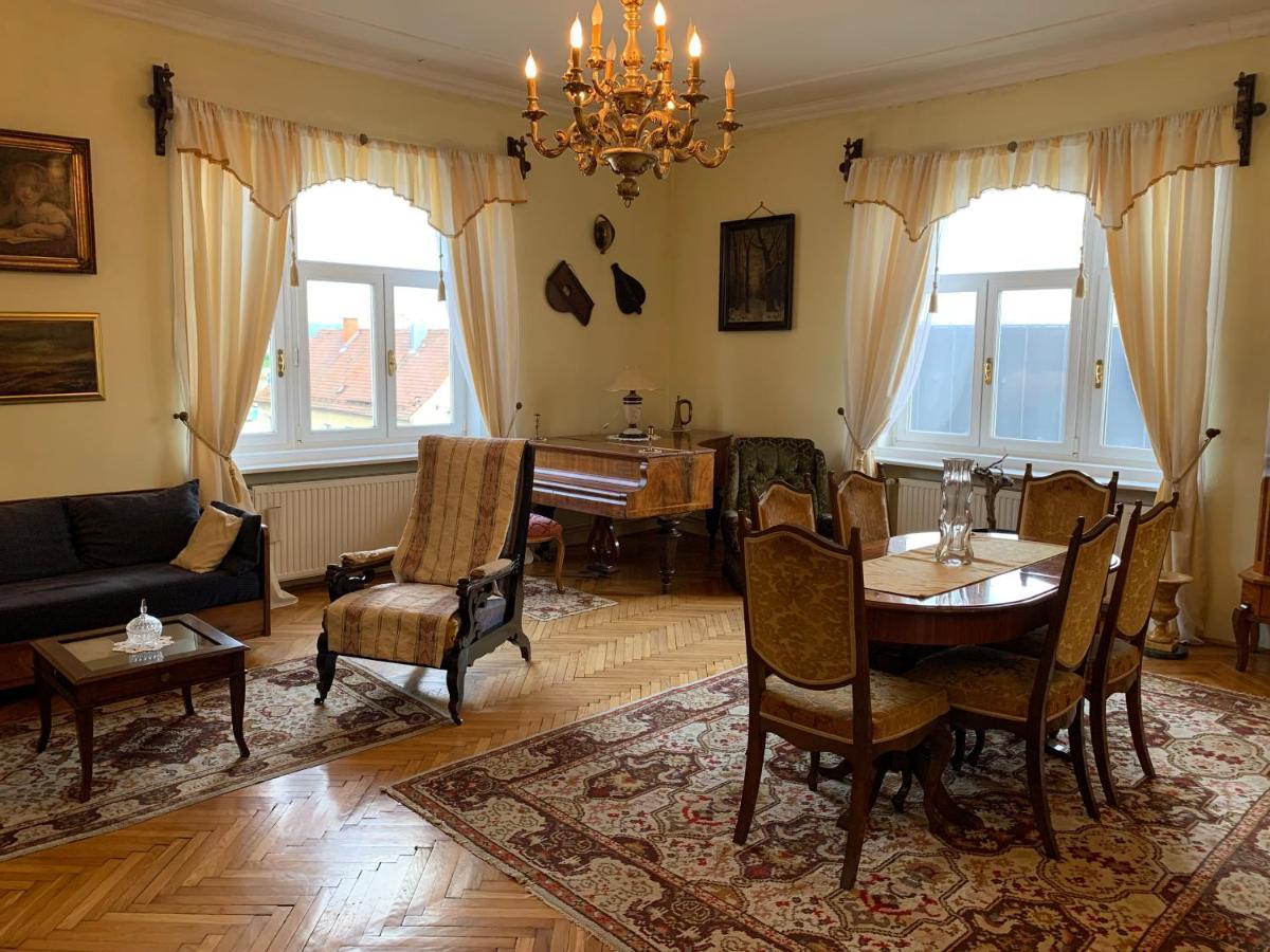 מריבור The Marchburg Apartment מראה חיצוני תמונה