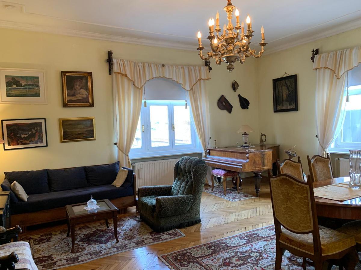 מריבור The Marchburg Apartment מראה חיצוני תמונה