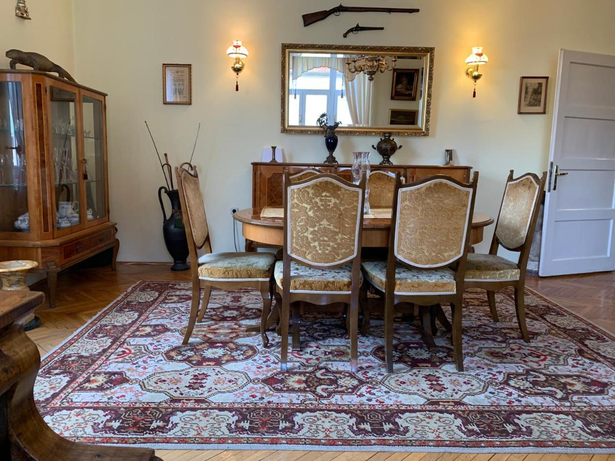 מריבור The Marchburg Apartment מראה חיצוני תמונה