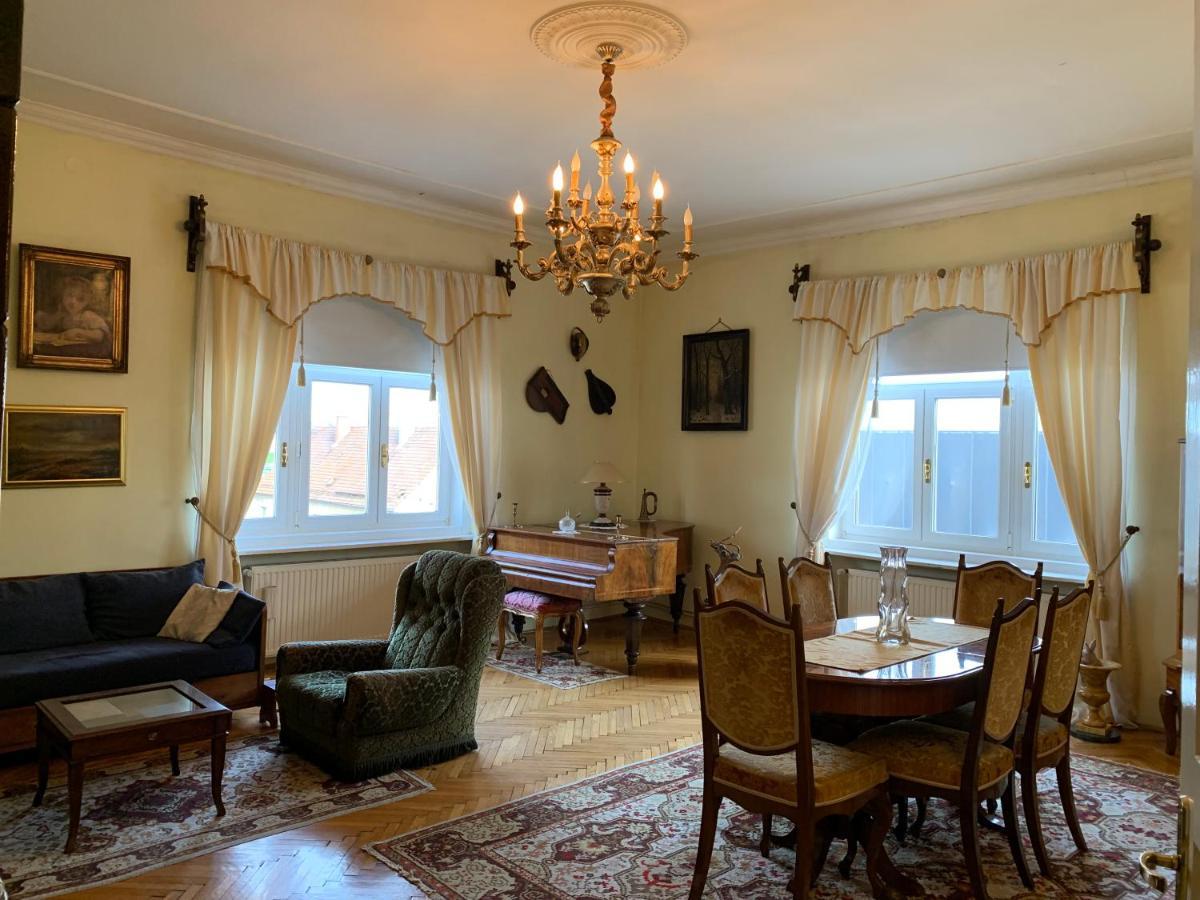 מריבור The Marchburg Apartment מראה חיצוני תמונה