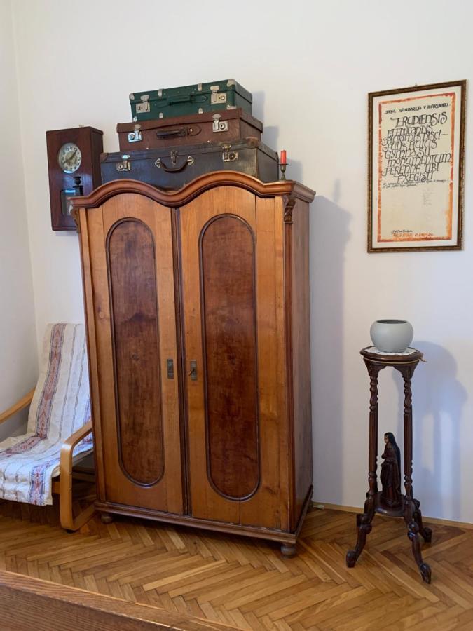 מריבור The Marchburg Apartment מראה חיצוני תמונה